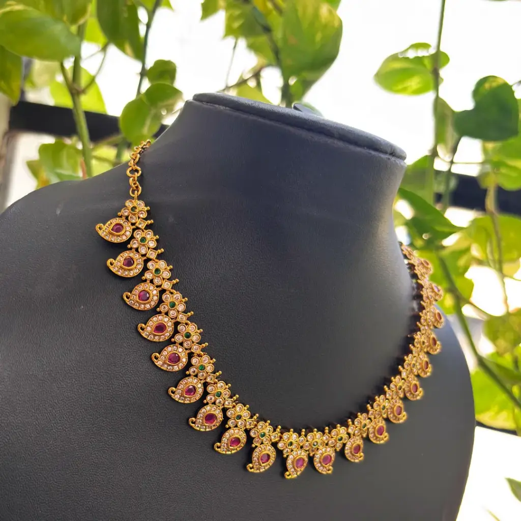 The Amra Necklace Set