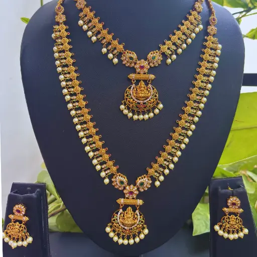 Traditional South Indian Bridal Necklace and Earring Set
