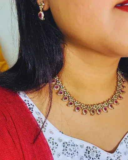 The Amra Necklace Set