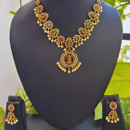 The Rani Jadau Necklace Set