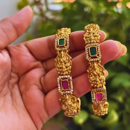 Kemp Stone Lakshmi Bangles