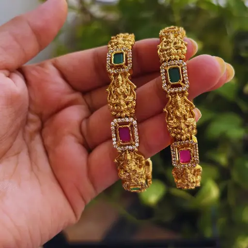 Kemp Stone Lakshmi Bangles