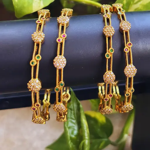 Layering Kemp Bangles (Set of 4)